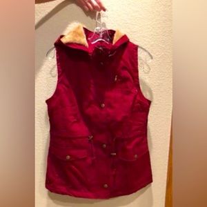 Sherpa line hooded vest